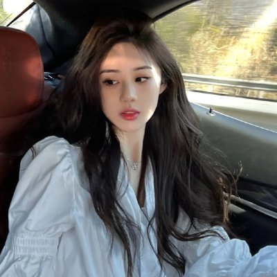 夜空总有最大密度的蓝色